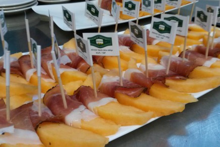 Speck and Melon: the strong alpine taste meets the delicate sweetness from the lowland